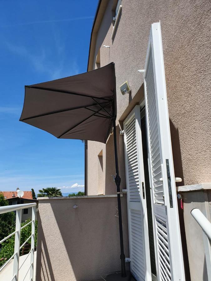 Apartment Dubravka Malinska Exteriör bild