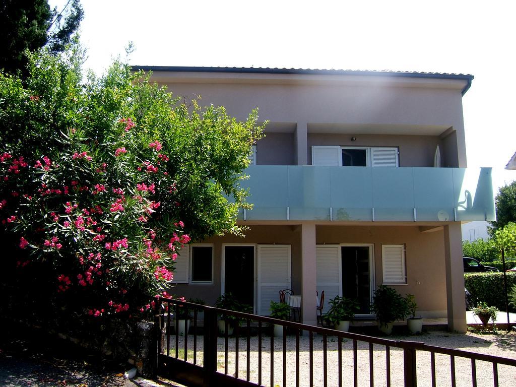 Apartment Dubravka Malinska Exteriör bild